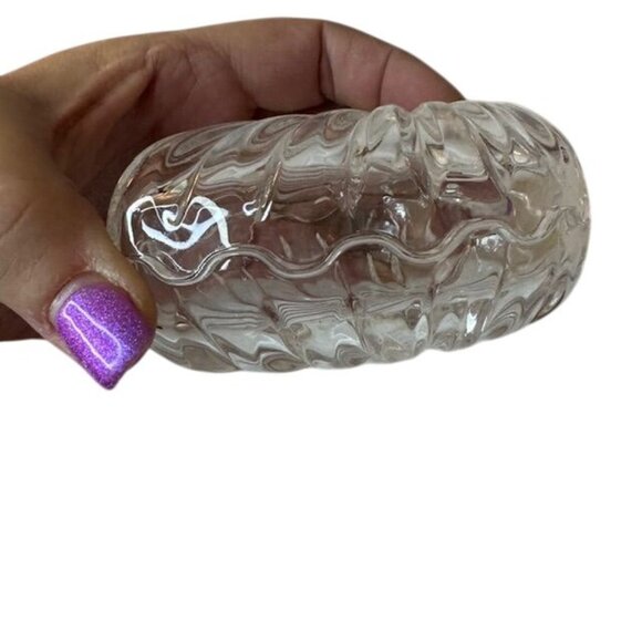 Heart-Shaped Crystal Trinket Box With Lid - Picture 4 of 4